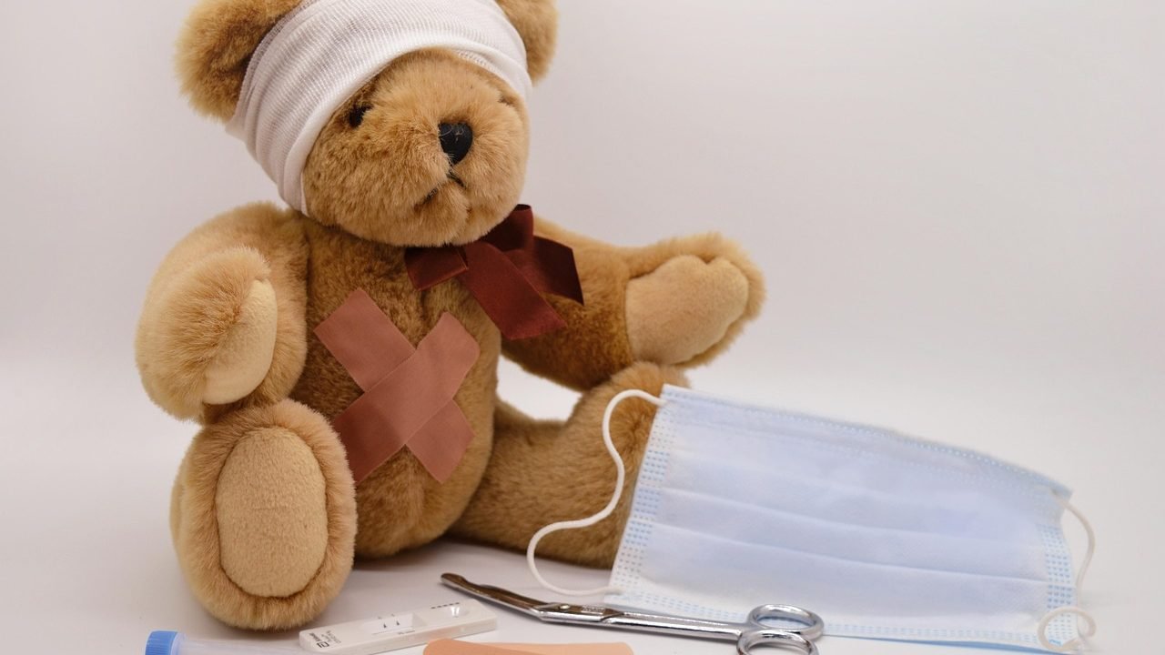 teddy bear, healthcare, pediatrician, ill, illness, mask, patch up, supply, connect, teething, corona test, testing, corona, covid-19, teddy, to comfort, more cuddly, cuddly toy, corona self test, pediatrician, pediatrician, pediatrician, pediatrician, pediatrician